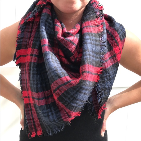 Mini fringe blanket scarf - Picture 2 of 3